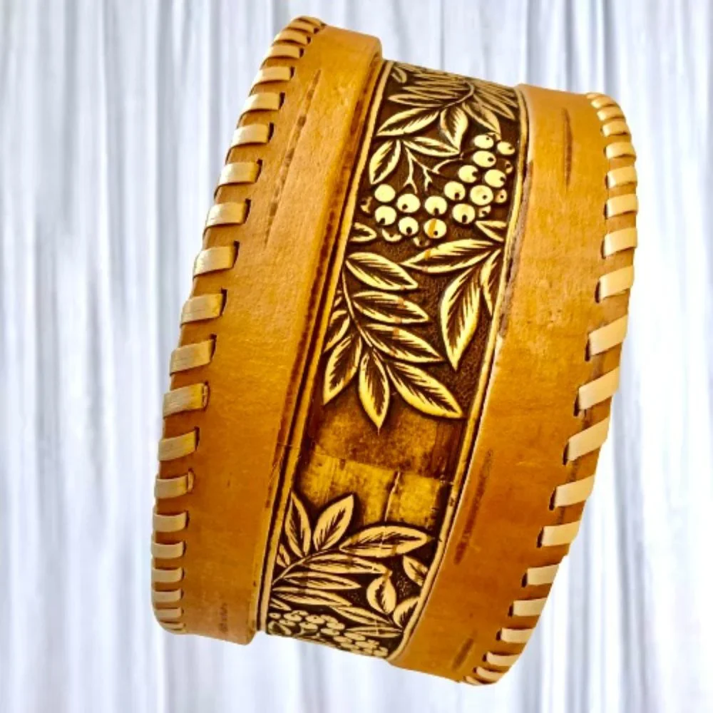Vintage Birch Tree Bark Round Box with Lid Jewelry Trinket Intricate